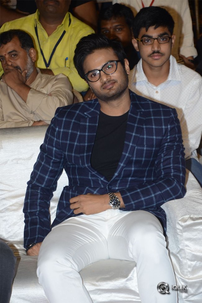 Sammohanam-Movie-Pre-Release-Event